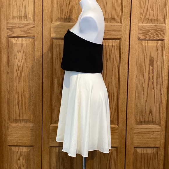 Halston Evening Dress - Picture 4 of 9